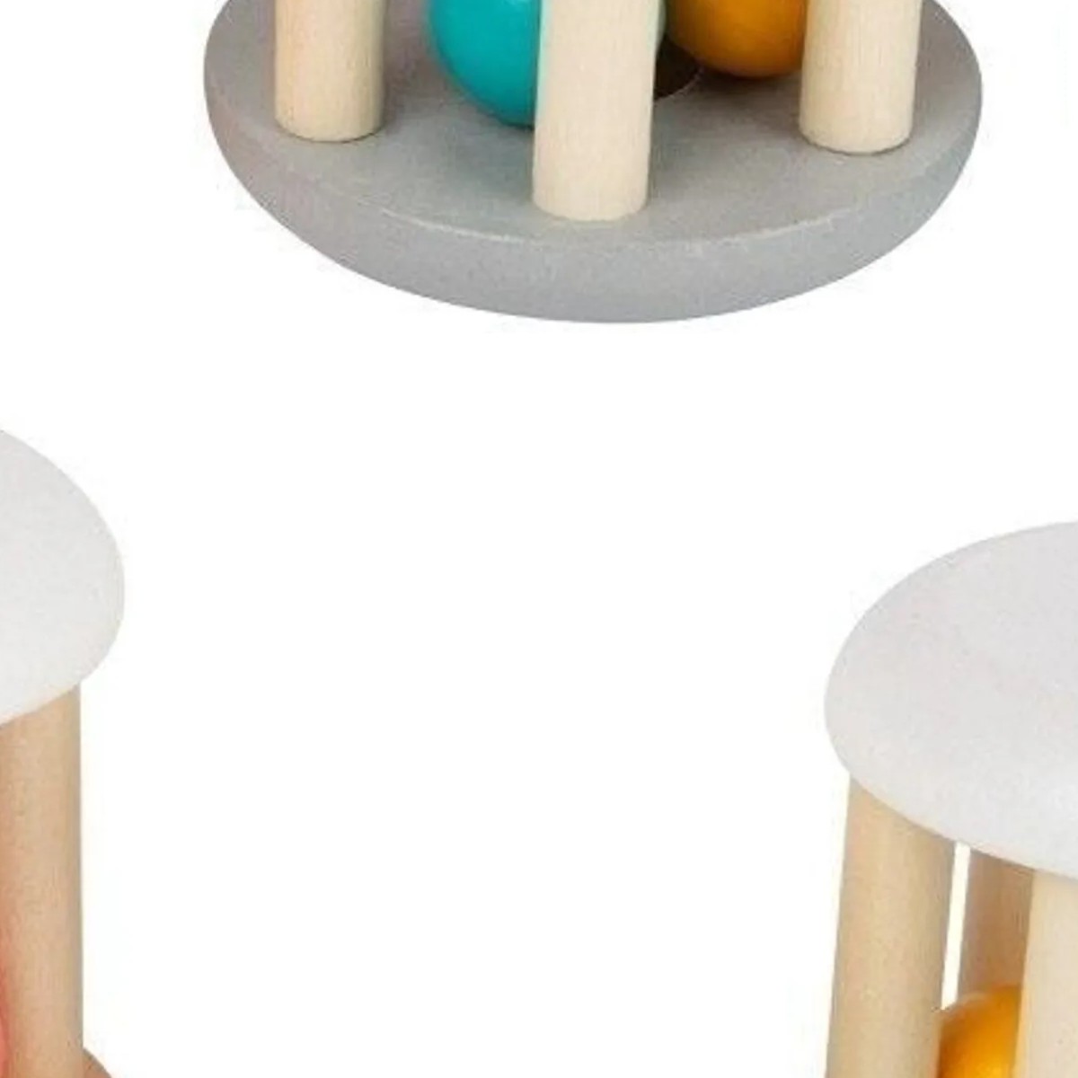 3 hochets en bois