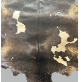 Peau de chèvre entière avec poil